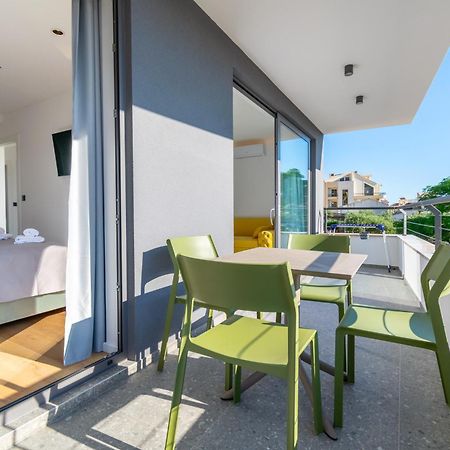 Apartmani Pino Baška Voda Exterior foto