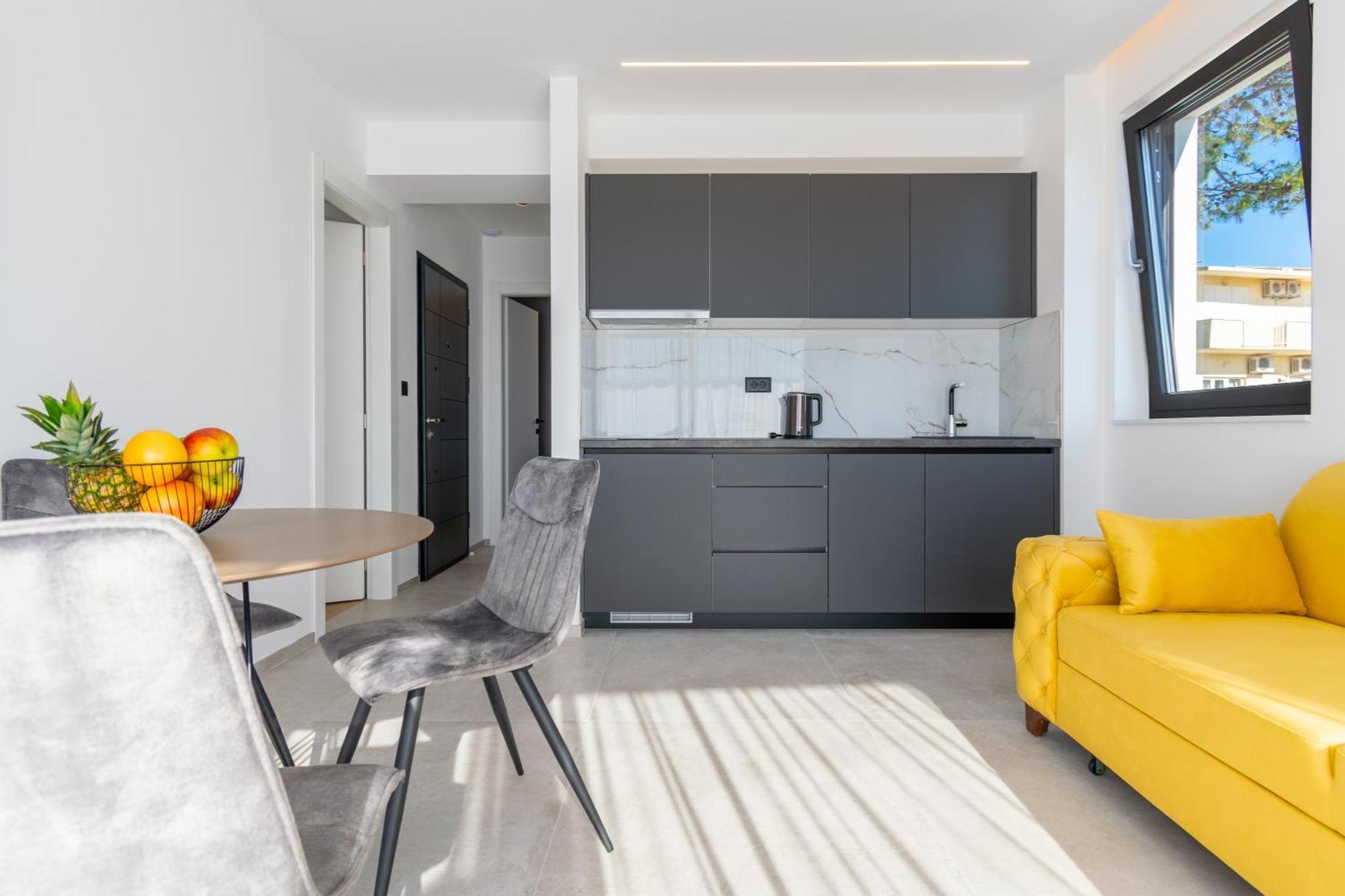 Apartmani Pino Baška Voda Habitación foto